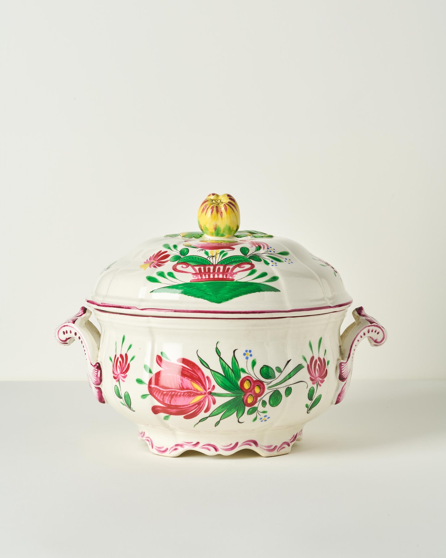 St Clement Faience "Coq" Set