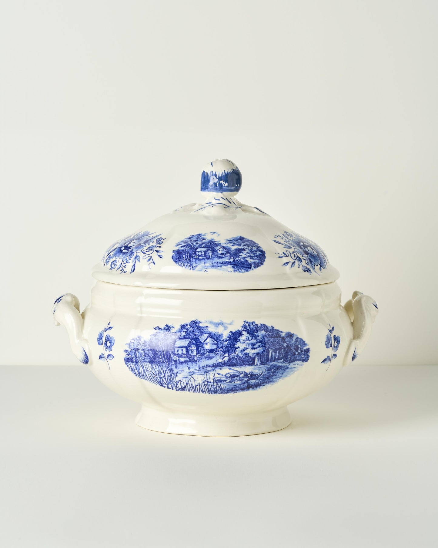 Vintage Sarreguemines Romantic Tureen
