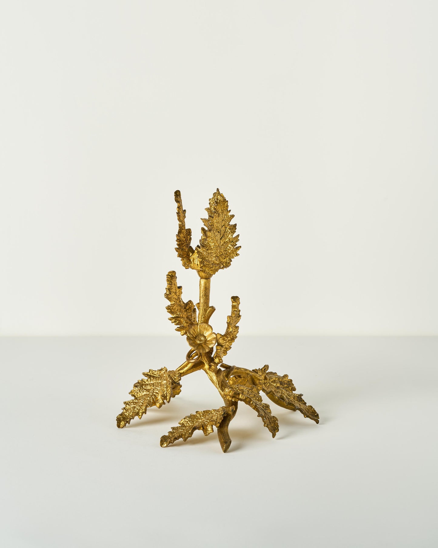 Leaves Candle Holder
