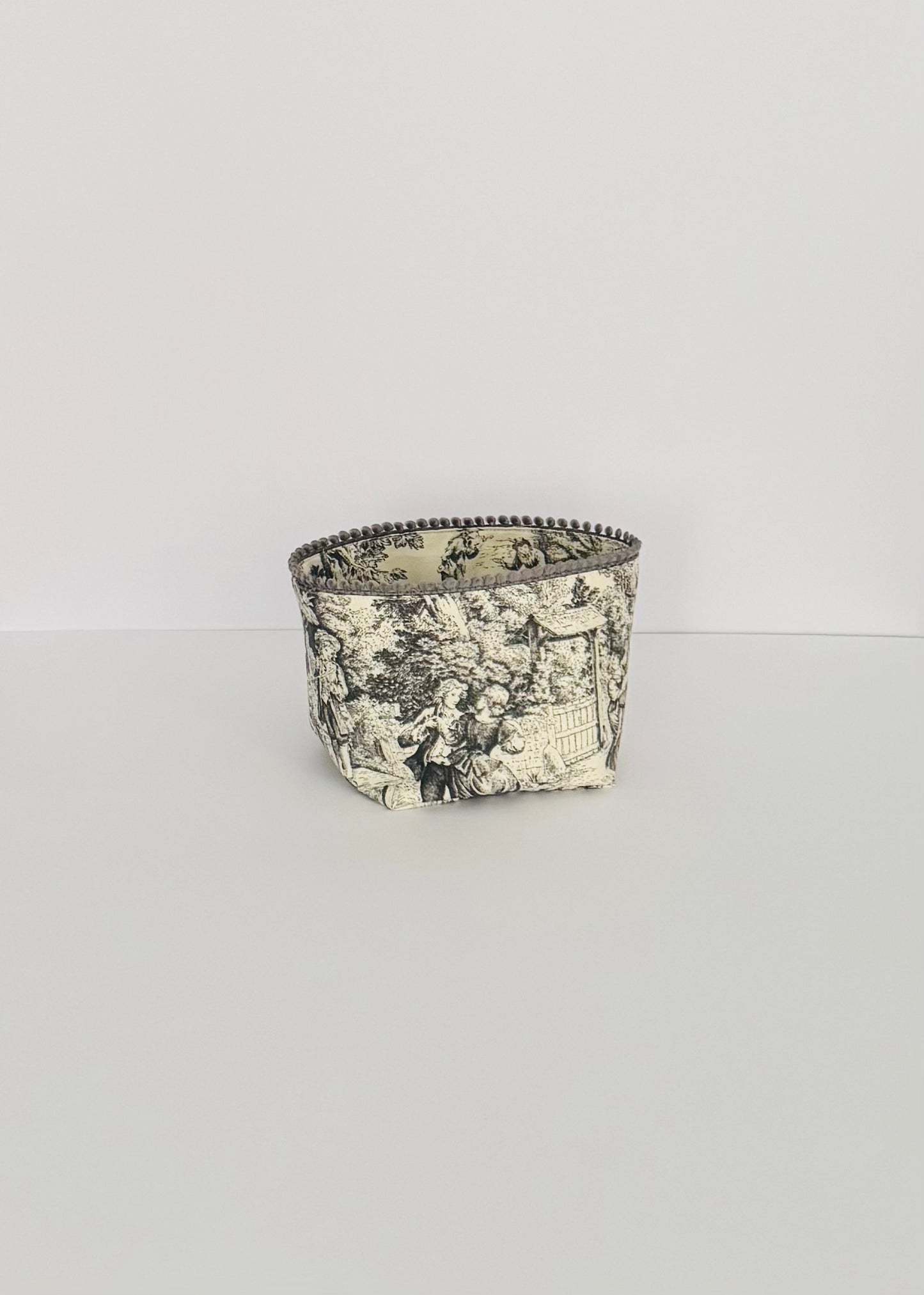 Argilla Studio Toile De Jouy Bread Basket - grey