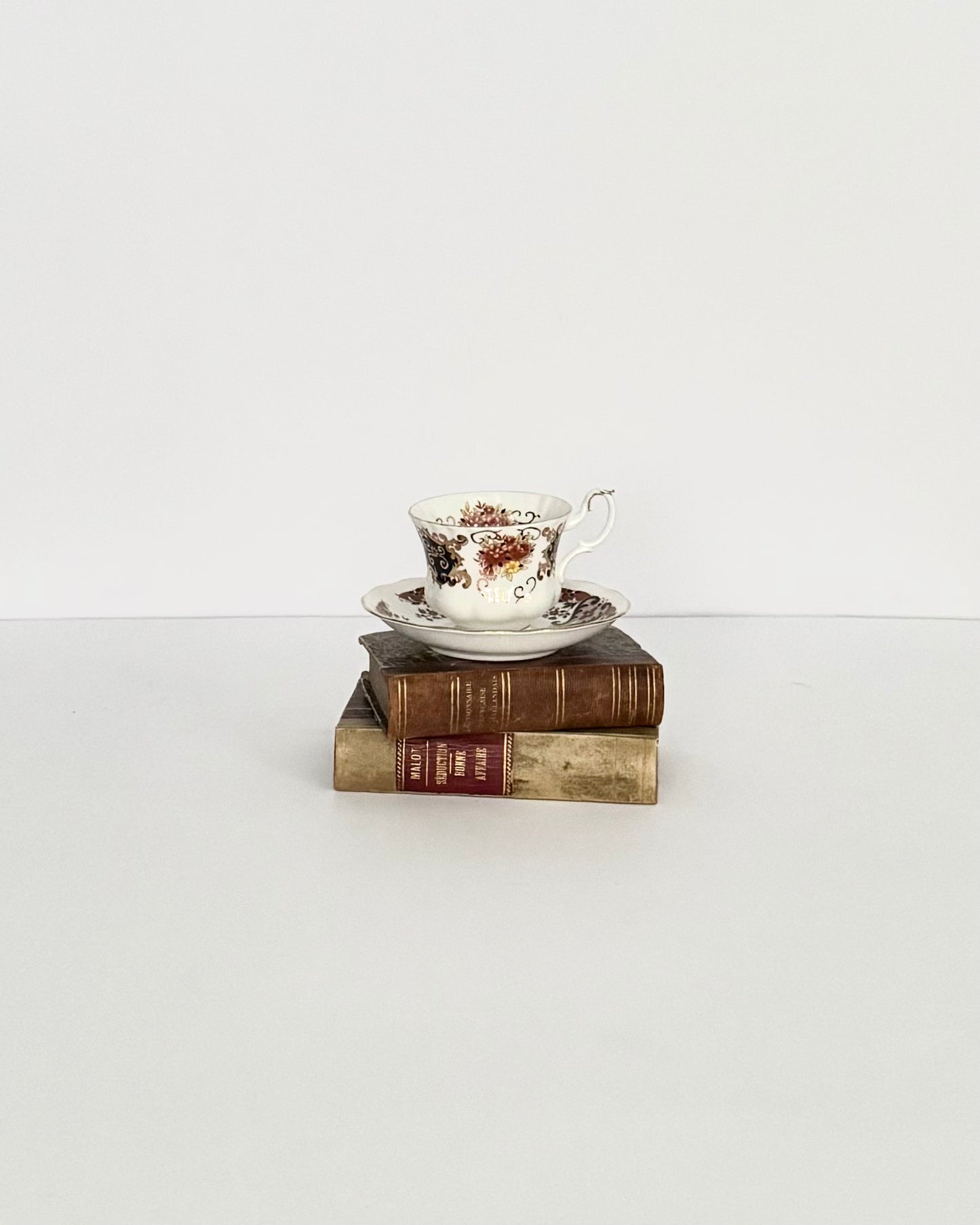 Vintage Royal Albert Heritage Teacups & Colclough Saucer