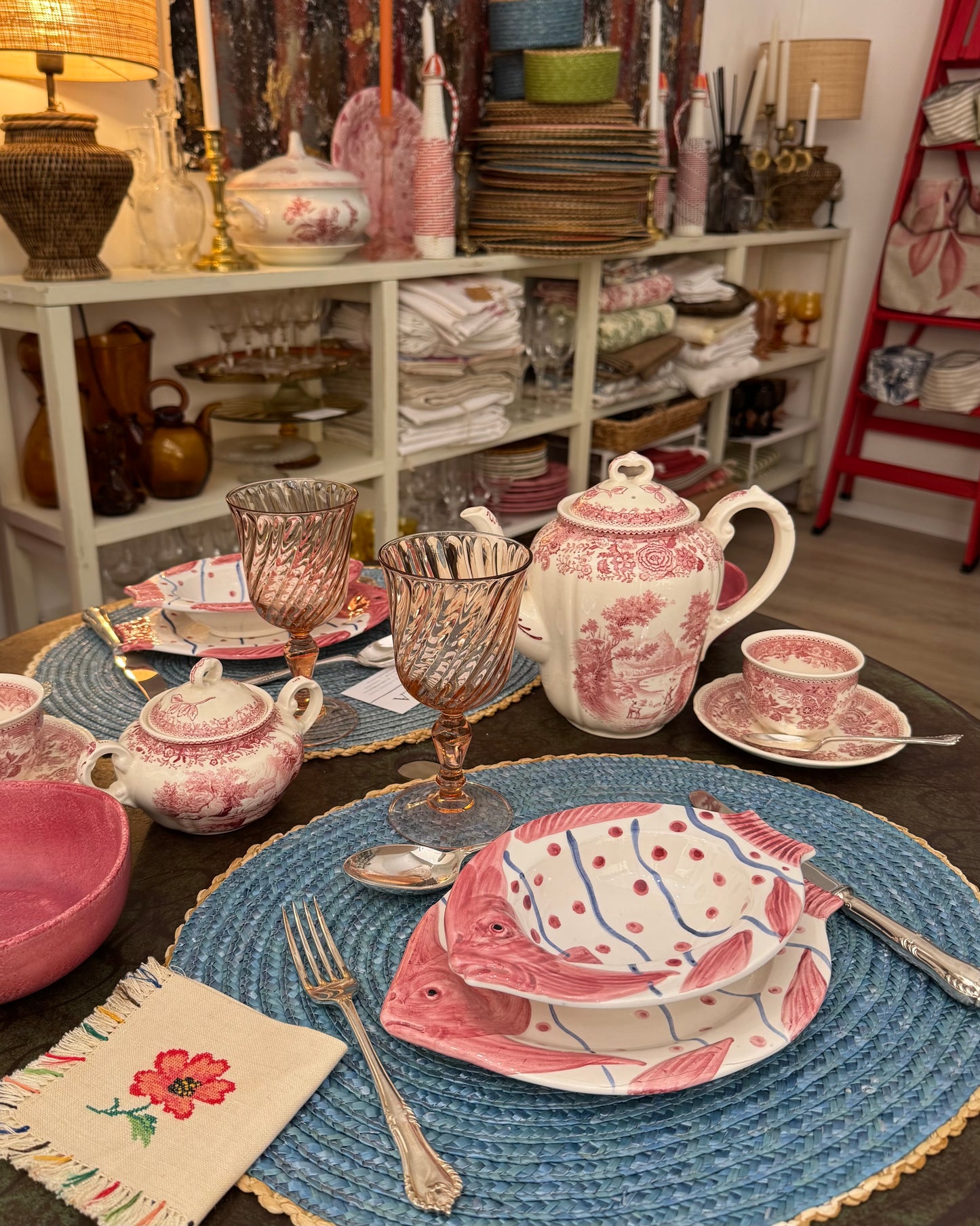 Fish-shaped Plate Set