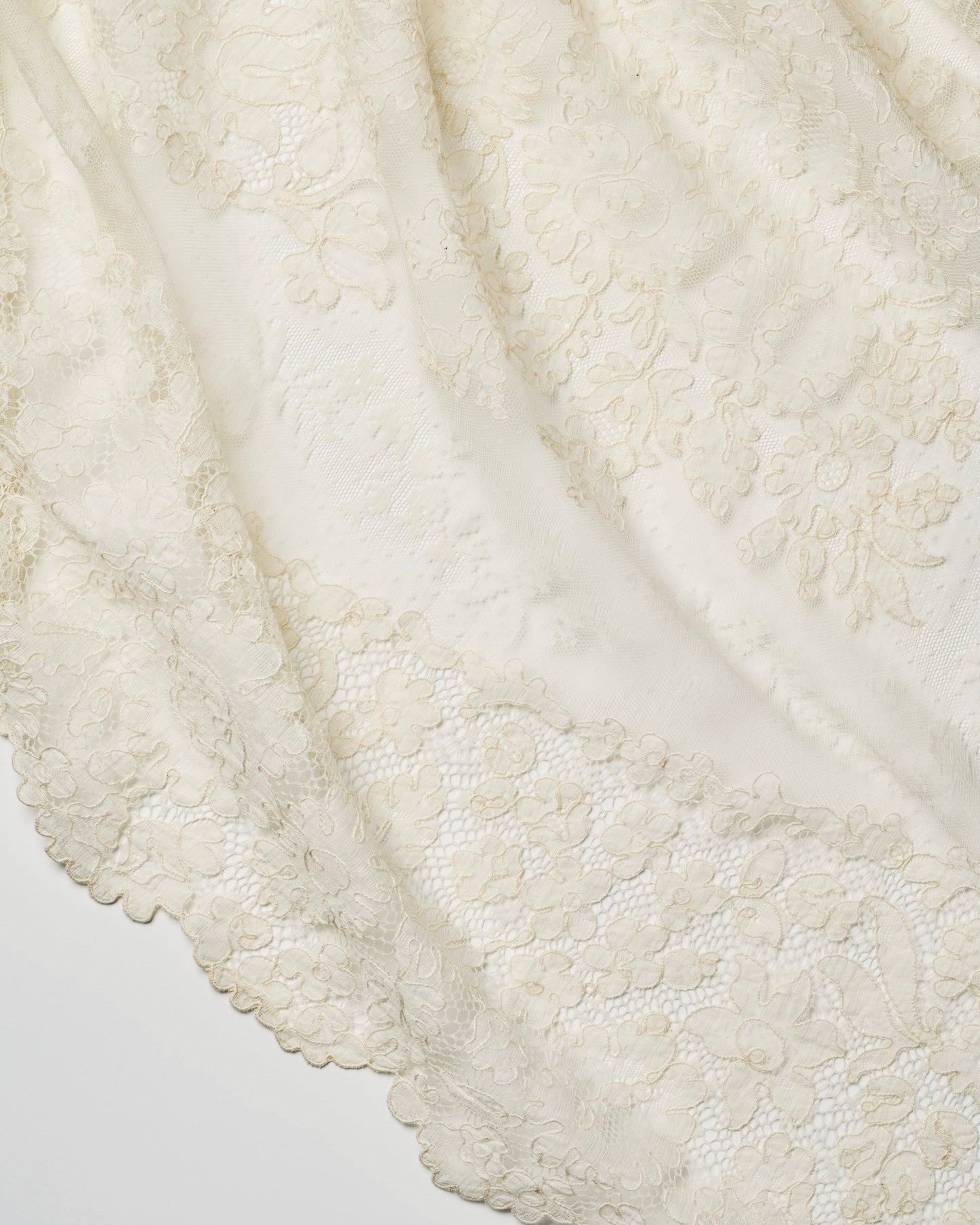 Valenciennes Tablecloth
